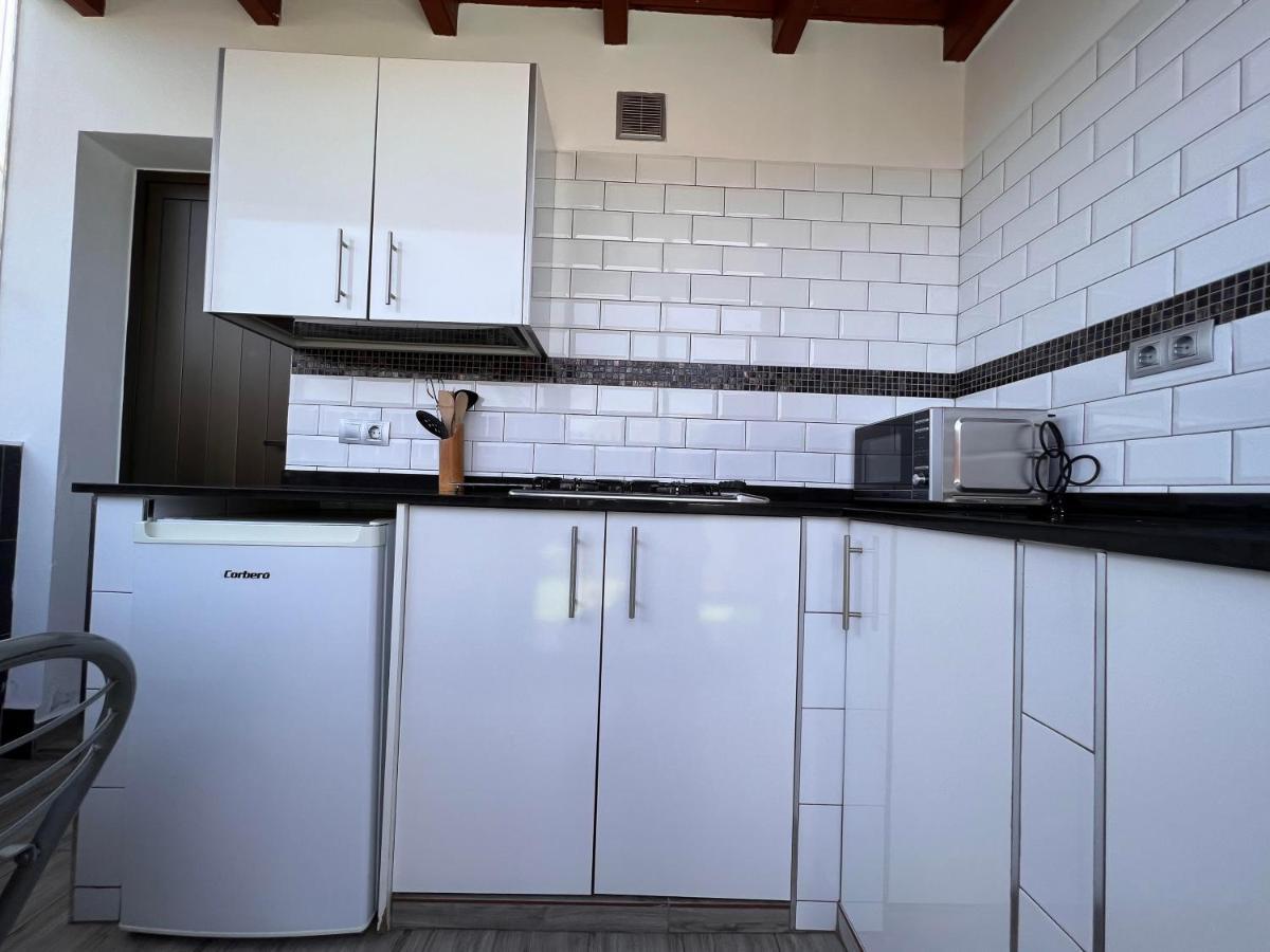 Estudio Agradable, Con Jacuzzi, Terraza Y Barbacoa, Totalmente Independiente Apartment คอร์ราเลโฮ ภายนอก รูปภาพ