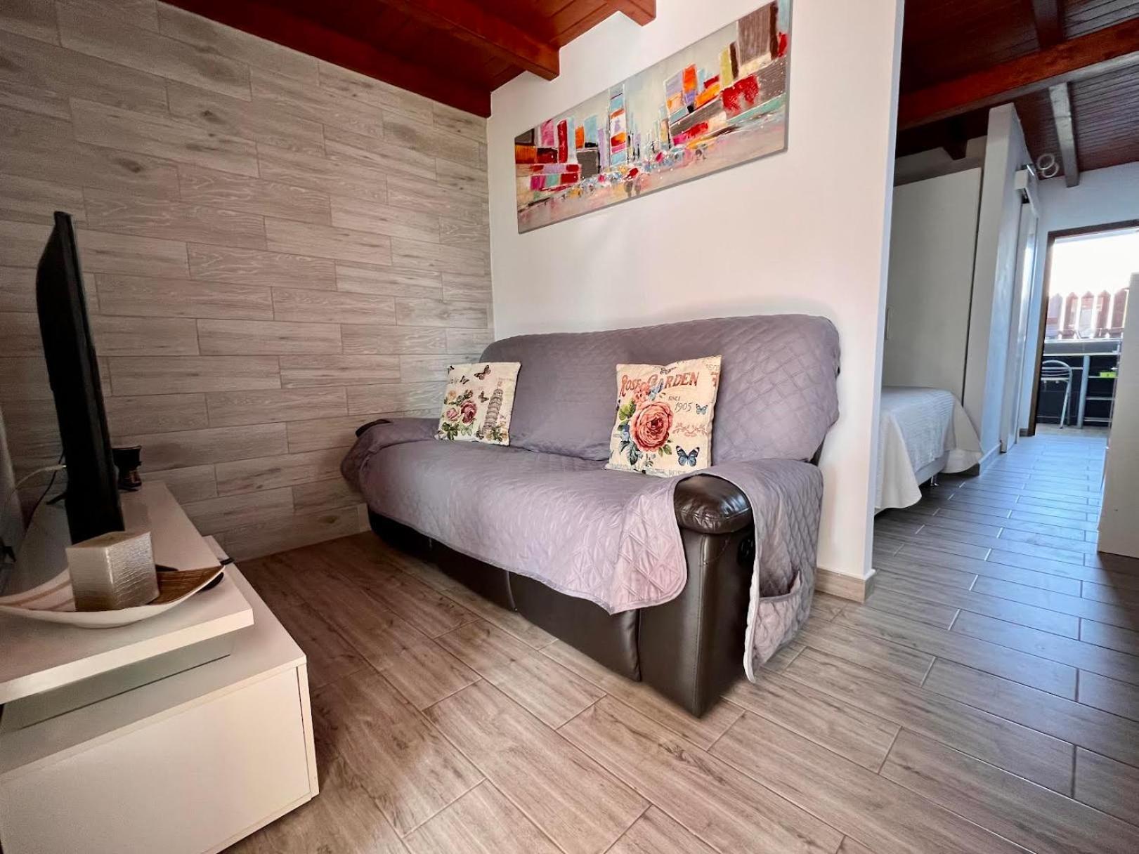 Estudio Agradable, Con Jacuzzi, Terraza Y Barbacoa, Totalmente Independiente Apartment คอร์ราเลโฮ ภายนอก รูปภาพ