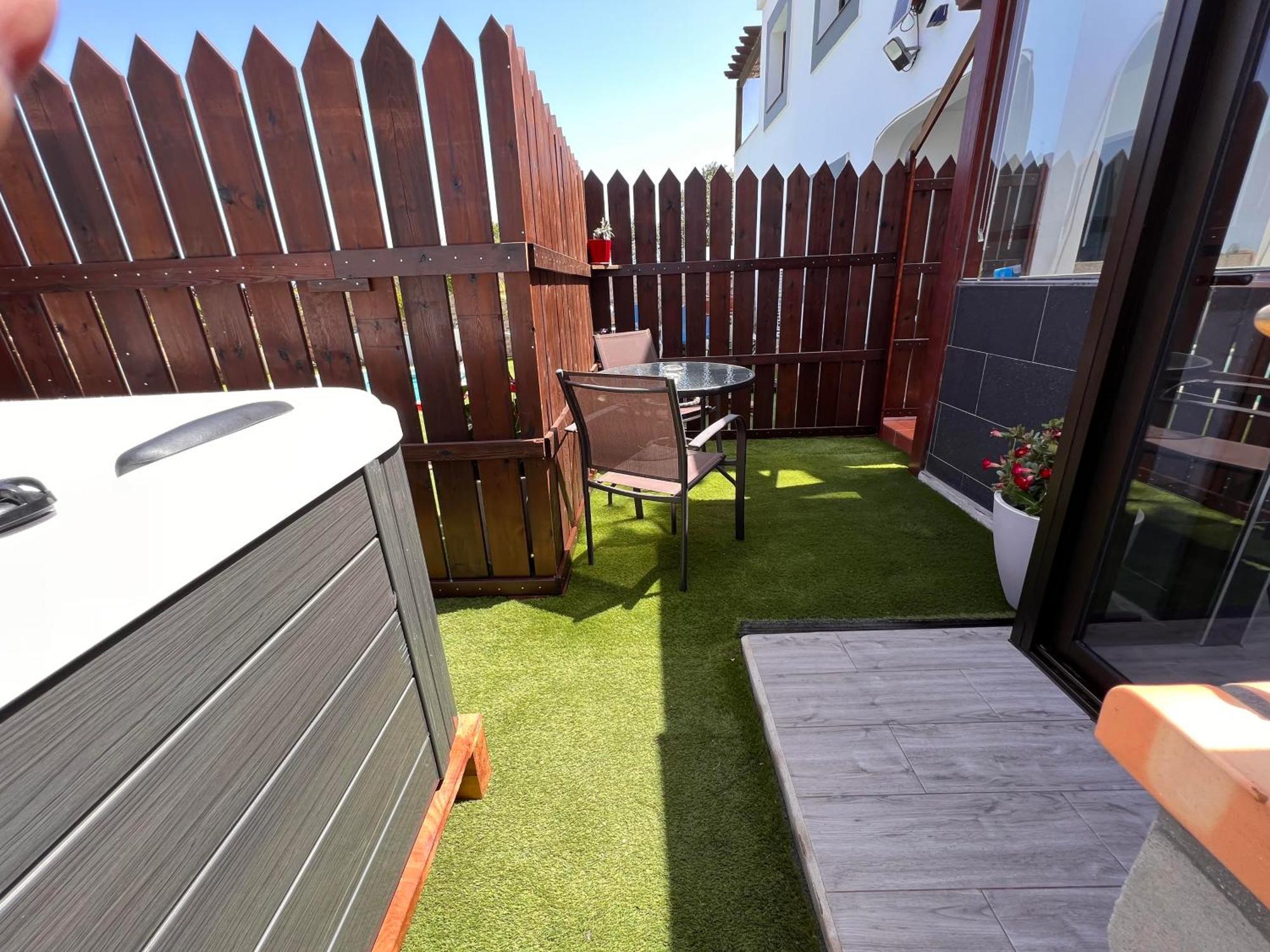 Estudio Agradable, Con Jacuzzi, Terraza Y Barbacoa, Totalmente Independiente Apartment คอร์ราเลโฮ ภายนอก รูปภาพ